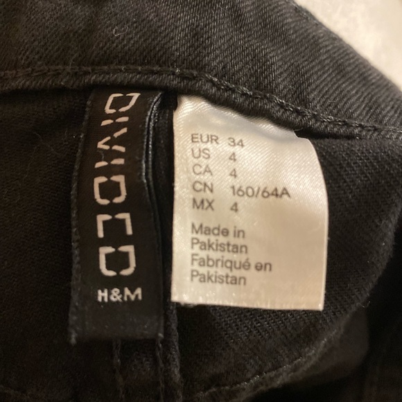 H&M Divided Black Denim Mini Skirt - Picture 4 of 4